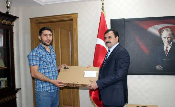 Milli Eğitim Bakanı Ziya Selçuk, Şanlıurfa’nın Siverek ilçesinde zor şartlar