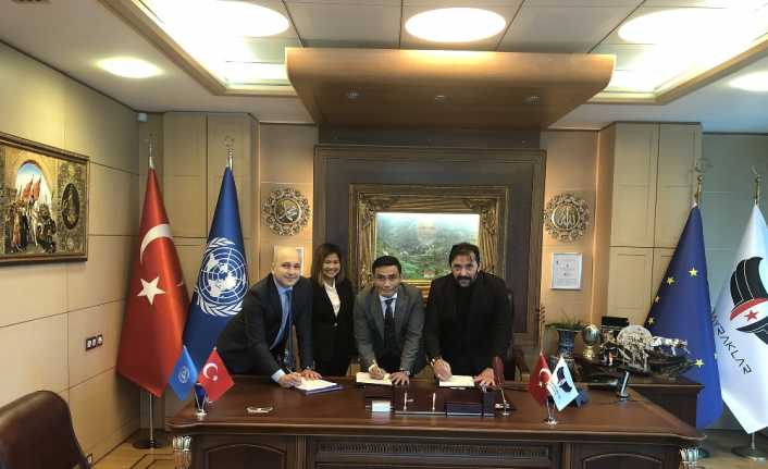 Geçtiğimiz günlerde tanıtımı yapılan milli elektroşok silahı Wattozz için Malezyalı