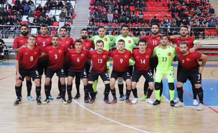 2020 Futsal Dünya Kupası elemeleri öncesinde karşılaştığı son hazırlık provasında