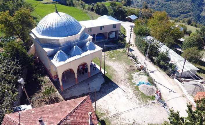 Sinop’ta Eymir köyünde camiye yapılmak istenen minare, köy halkını ikiye
