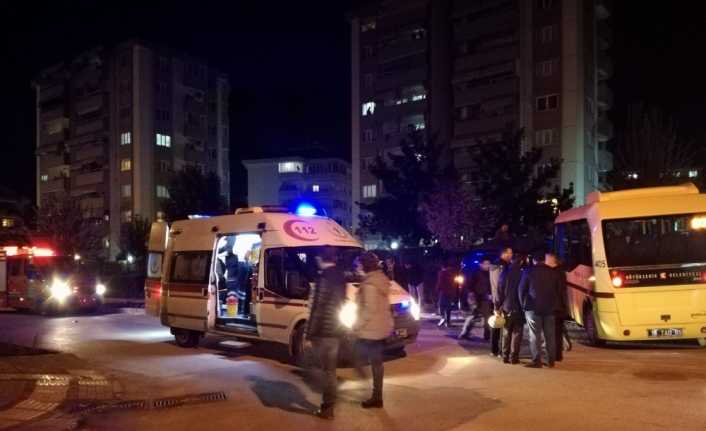 Bursa’da yolcu minibüsü ile otomobilin çarpışması sonucu 5 kişi yaralandı.