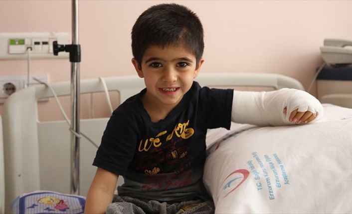 Erzurum'da, 100 bin doğumda bir görülen doğuştan "ön kolda kemik