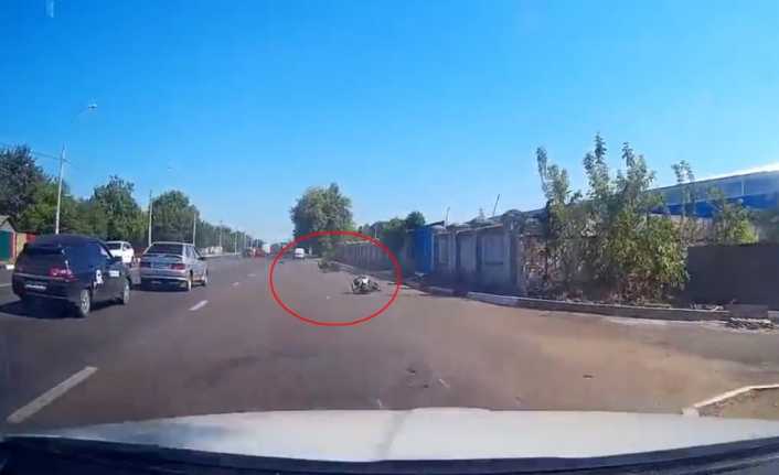 Rusya’da bir anda en sol şeritten en sağ şeride geçen