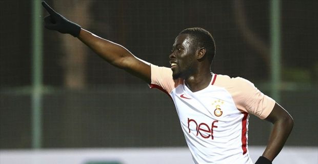 Galatasaray Kulübü, Senegalli oyuncusunun transferinden Stoke City'den 16 milyon avro