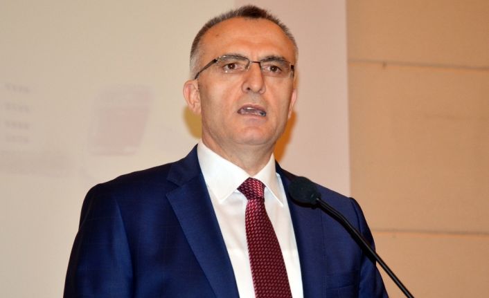 Maliye Bakanı Naci Ağbal, Nisan ayında bütçe açığının 2,8 milyar