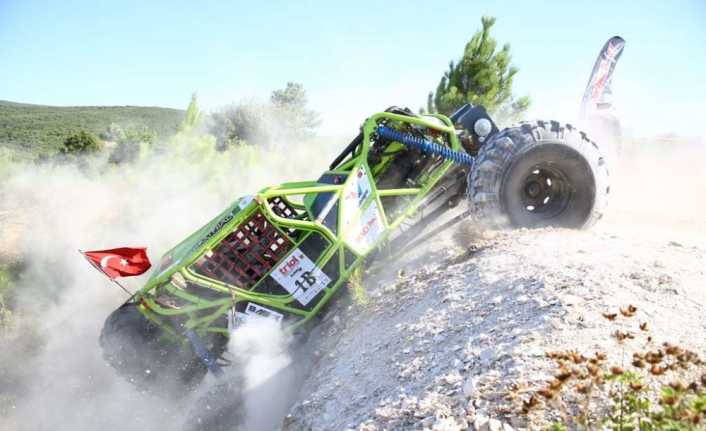 Bursa’da düzenlenen Trial Türkiye Şampiyonası 3. Ayak Yarışı’nın seremonik startı