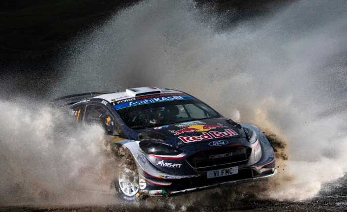 Son 5 yılın dünya şampiyonu Sebastien Ogier Galler’de zafere uzandı.