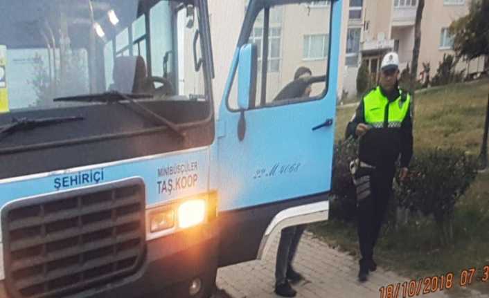 Edirne’nin Keşan ilçesinde bir öğrenci servisi şoförü, alkollü olarak yakalandı.