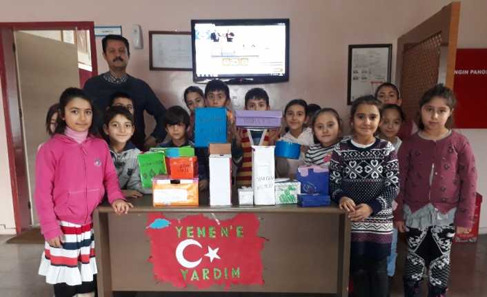 Erzincan’da Salih Erkan İlkokulu öğrenci, öğretmen ve veliler tarafından Yemen’e