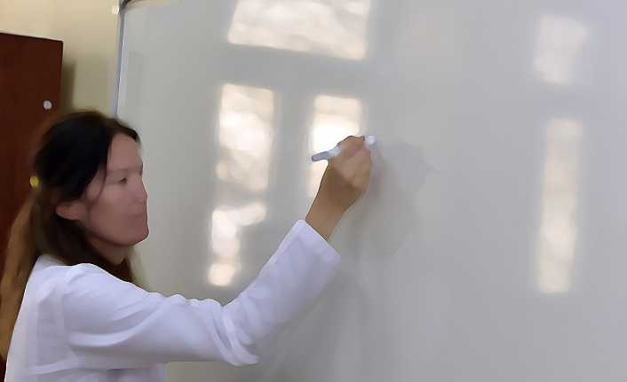 Millî Eğitim Bakanlığı, 20 bin sözleşmeli öğretmenin 7 Şubat 2019’da