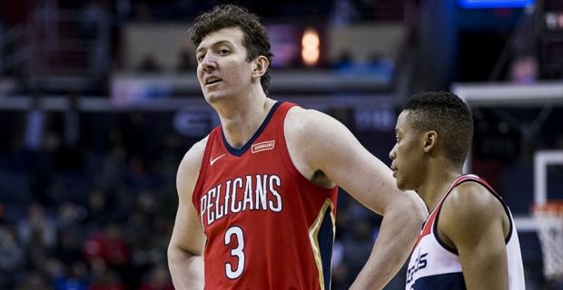 New Orleans Pelicans'ta forma giyen 31 yaşındaki milli basketbolcu, takasla