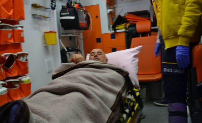 Afyonkarahisar’ın Şuhut ilçesinde alkollü olduğu iddia edilen şahıs, plakasız motosikletiyle