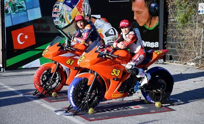 Milli motosikletçiler Can ve Deniz Öncü'nün ilk kez mücadele edecekleri