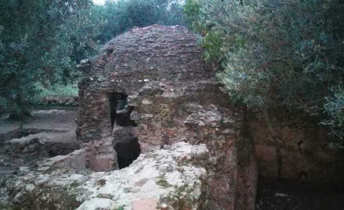 Bursa’nın İznik ilçesinde 13. yüzyılda Orhan Gazi’nin yaptırdığı, kendi adını