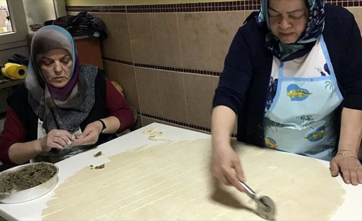 Girişimciliğini kooperatif ve sosyal medya kanalıyla genişleten 53 yaşındaki Parlar,