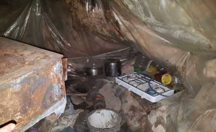 Osmaniye’de Amanoslar bölgesinde PKK’lı teröristlere ait sığınakta, EYP düzeneği ve