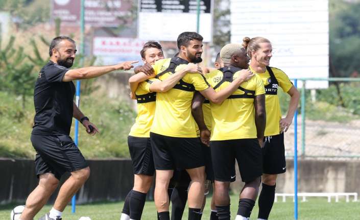 Bolu’da yeni sezon hazırlıklarını devam ettiren Osmanlıspor, kuvvet ve taktik