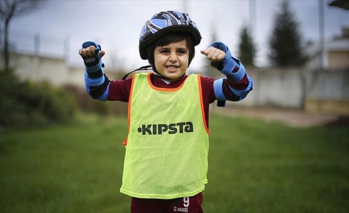 Otizmli çocuklar, futbol, bisiklet, paten gibi sportif faaliyetler ile ahşap