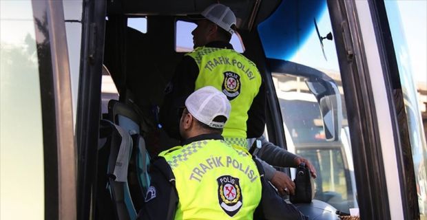 Şehirlerarası yolcu taşımacılığı yapan 3 bin 430 yolcu otobüsünde sivil
