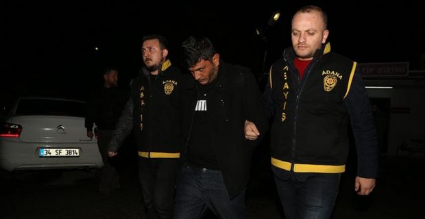 Adana'da özel bir halk otobüsünün şoförü, şehit annesi olduğunu belirten