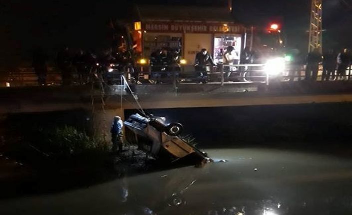 Mersin’de dereye uçan otomobildeki 2 kişi öldü. 