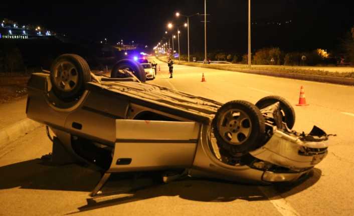 Tunceli-Elazığ karayolunda meydana gelen trafik kazasında 3 kişi yaralandı. 