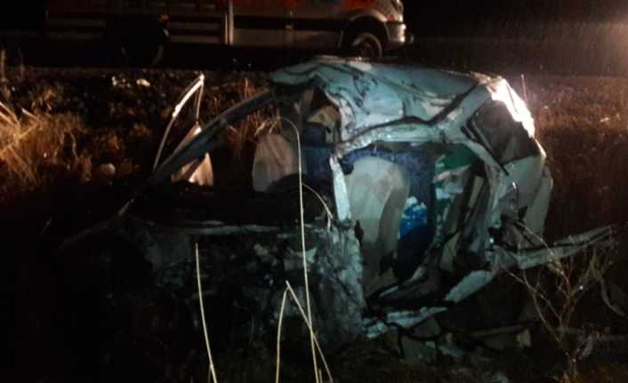 Ağrı’nın Eleşkirt ilçesinde tır ile otomobilin çarpışması sonucu 2 kişi
