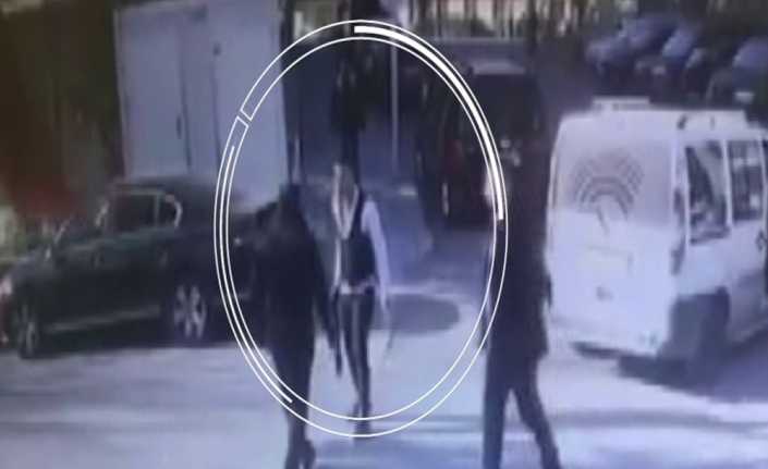 Ankara’da bir otoparkta kendisinden park ücreti isteyen kişiye sinirlenen sürücü,