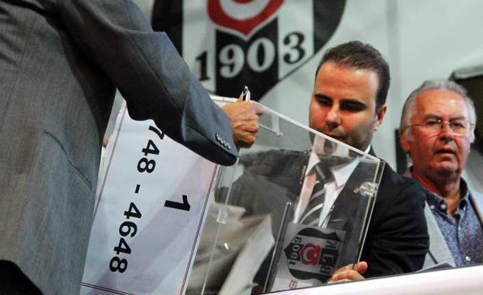 Beşiktaş’ta gerçekleşen olağanüstü seçimli genel kurulda oy verme işlemi sona