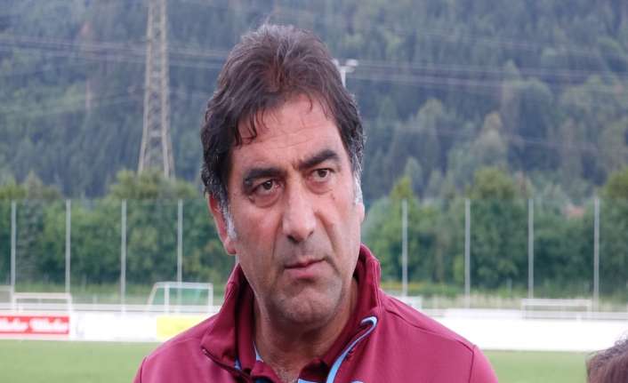 Trabzonspor Teknik Direktörü Ünal Karaman, kamp süresi boyuncu oyuncularının ses