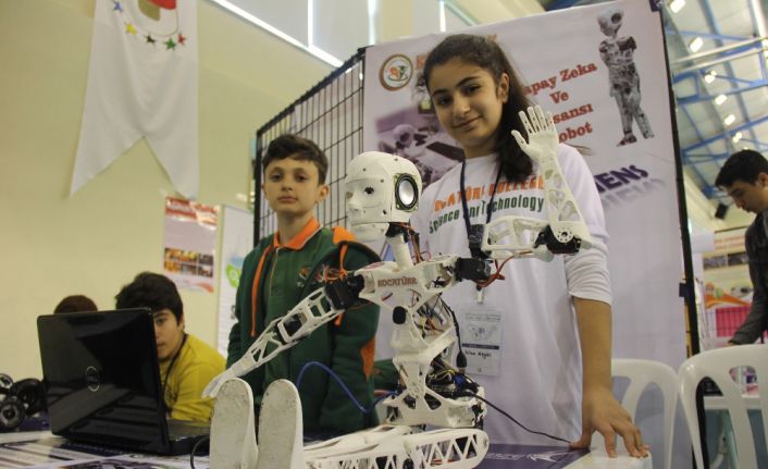 Gebze Teknik Üniversitesi tarafından ilki düzenlenen Uluslararası Kelebek Robot Olimpiyatları,