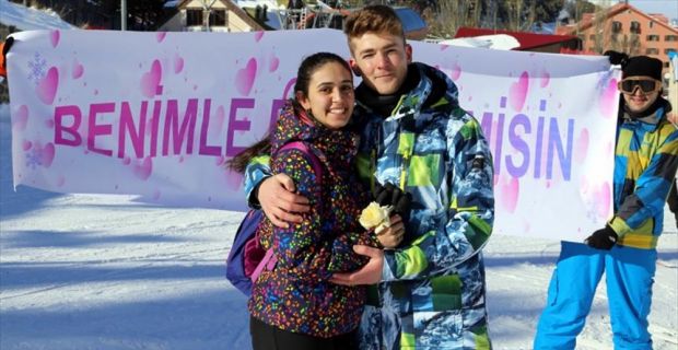 Erzurum'da, bir hastanede teknikerlik yapan genç, 1,5 yıl önce Palandöken