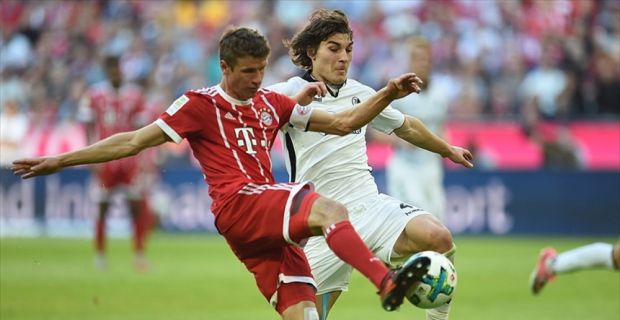 Almanya Birinci Futbol Ligi'nde (Bundesliga) Freiburg forması giyen milli futbolcu