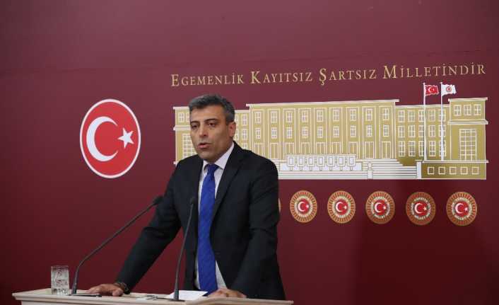 Cumhuriyet Halk Partisi’nden (CHP) ihraç edilen Ardahan Milletvekili Öztürk Yılmaz,