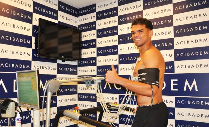 FIFA Dünya Kupası’nda Portekiz ile mücadele eden Beşiktaş’ın başarılı defans