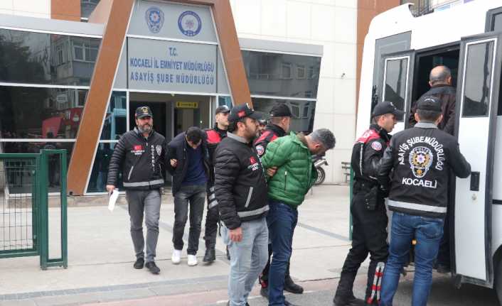 Kocaeli merkezli 20 ilde düzenlenen operasyonda pert araçların şase numaraları