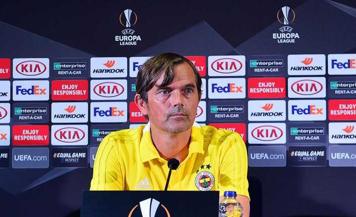 Fenerbahçe Teknik Direktörü Phillip Cocu, Ali Koç’un istifasını istediği iddialarına