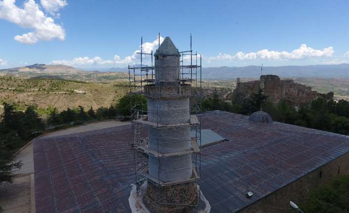 İtalya’daki Pisa Kulesi’nden daha eğik olduğu yapılan ölçümlerle tescillenen Harput