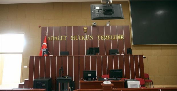 Erzurum'da, FETÖ/PDY üyesi oldukları iddiasıyla aynı davada yargılanan eski öğretmen