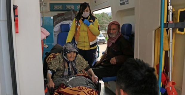Türk askeri, Zeytin Dalı Harekatı'nda PYD/PKK unsurlarından arındırılan bir köyde