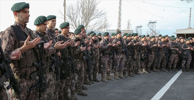Van Emniyet Müdürlüğü Özel Harekat Şubesi'nde görevli 44 kişilik 2