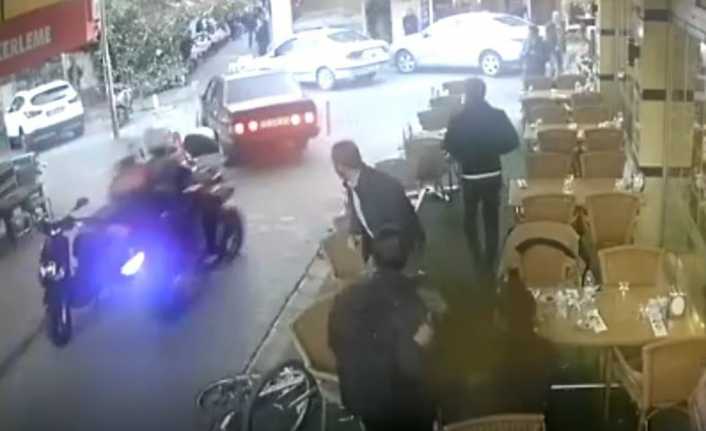 Balıkesir’in Edremit ilçesinde polisin "dur" ihtarına uymayarak kaçan sürücü ortalığı