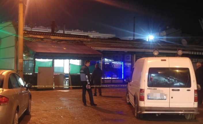 Çanakkale’nin Çan ilçesinde kahvehaneyi basan şahsın pompalı tüfeğinden çıkan saçmaların