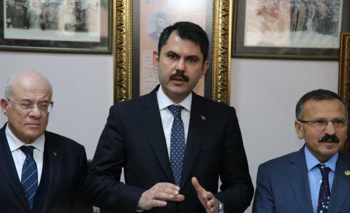 Çevre ve Şehircilik Bakanı Murat Kurum, alışveriş poşetlerinin 1 Ocak