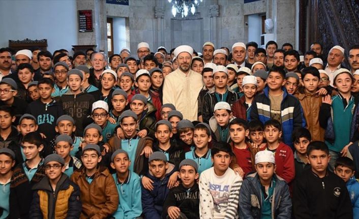 Prof. Dr. Erbaş, "Özellikle batıda yaşanan din ve mezhep savaşları,