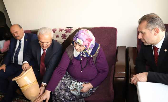 Erzincan’da Mimar Sinan Mahallesinde kızının yanında yaşayan 70 yaşındaki Nazengül