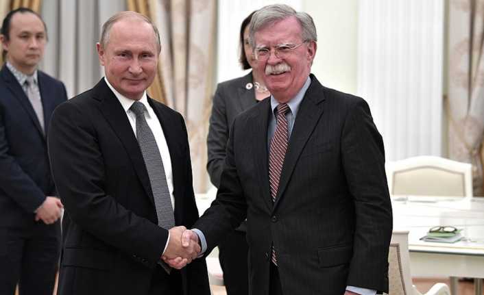 Rusya Devlet Başkanı Vladimir Putin, ABD Ulusal Güvenlik Sekreteri John