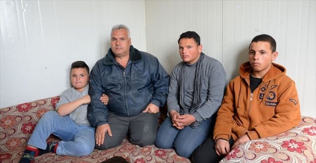 Suriye'deki iç savaş nedeniyle ailesiyle Türkiye'ye sığınan Muhammed, "Bütün evlerimiz