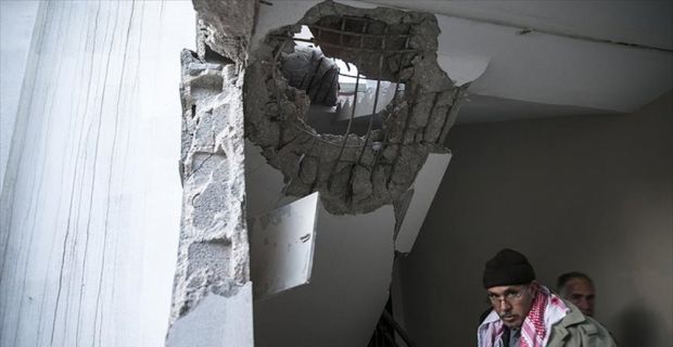 Suriye'nin Afrin bölgesini işgal eden terör örgütü PYD/PKK mensupları, Zeytin