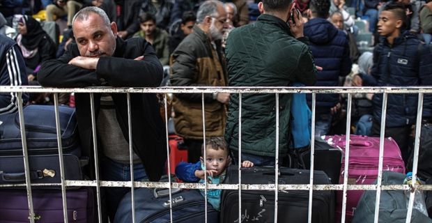 İsrail ambargosu altındaki Gazze'nin dünyaya açılan tek kapısı durumundaki Refah